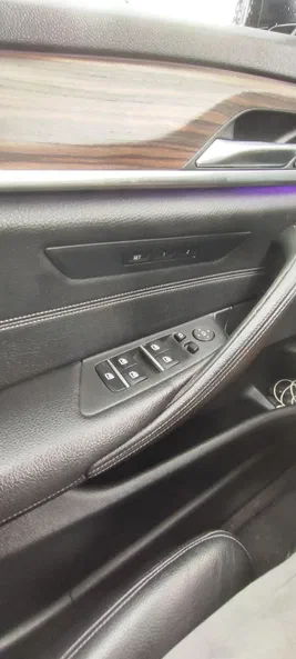 BMW 5 серія 2018 - 15