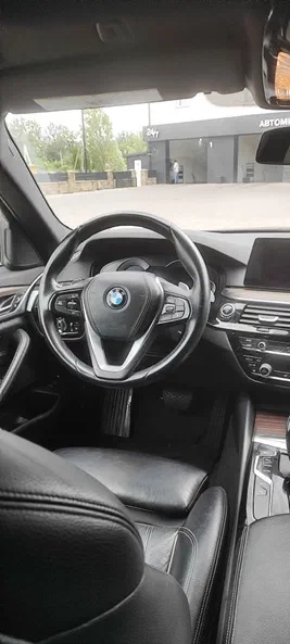 BMW 5 серія 2018 - 13