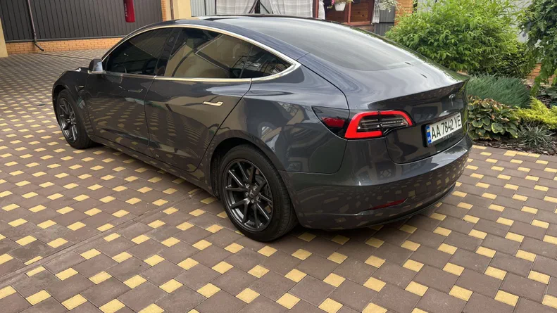 Tesla Model 3 2019 - 2