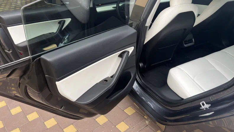 Tesla Model 3 2019 - 5
