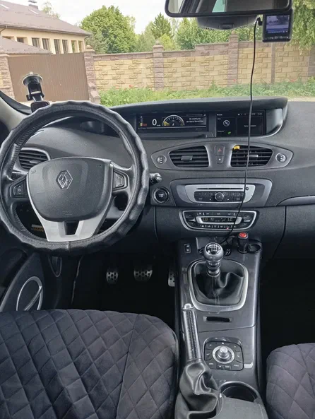 Renault Scenic 2014 - 21