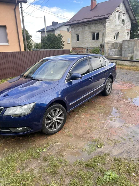 Skoda Superb 2013 - 3