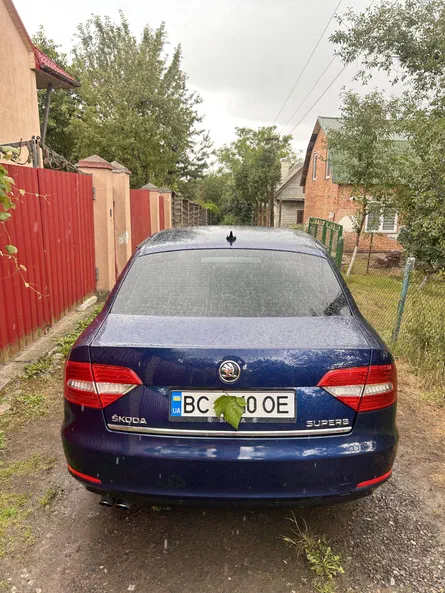 Skoda Superb 2013 - 6