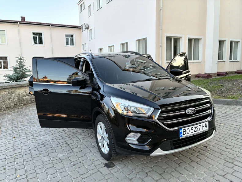Ford Escape 2017 - 19