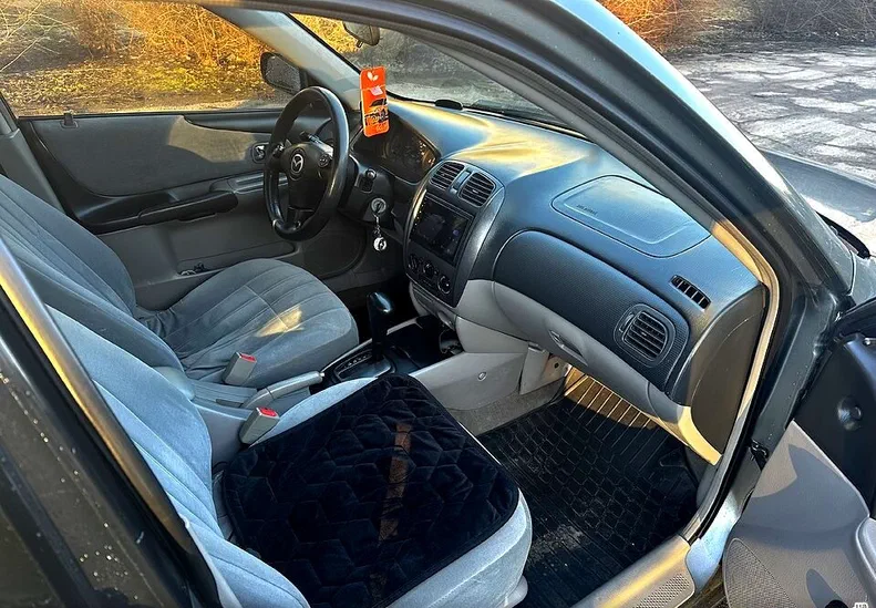 Mazda Protege 2002 - 6