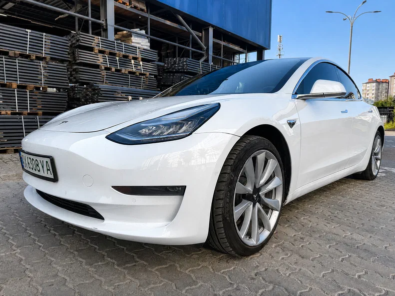 Tesla Model 3 2019 - 0