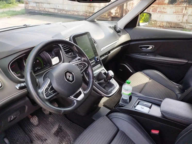 Renault Scenic 2019 - 1