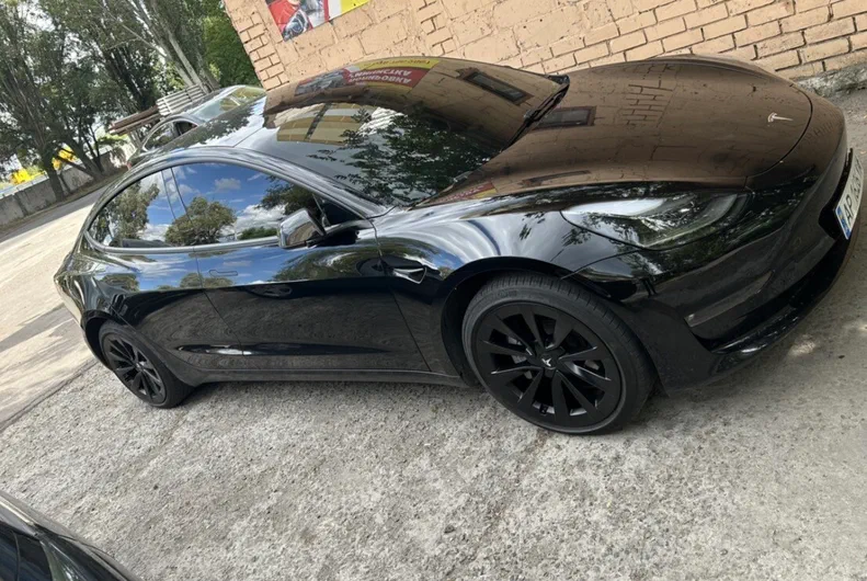 Tesla Model 3 2021 - 0