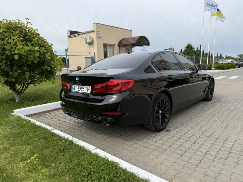 BMW 5 серія 2017 - 3