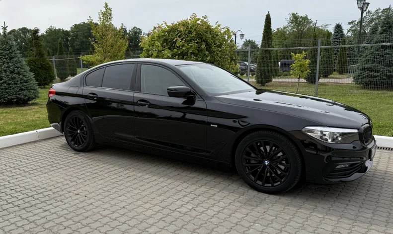 BMW 5 серія 2017 - 1