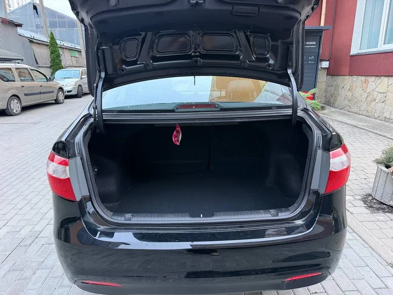 Kia Rio 2013 - 5