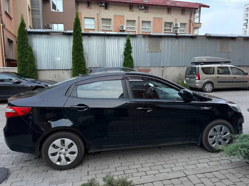 Kia Rio 2013 - 10