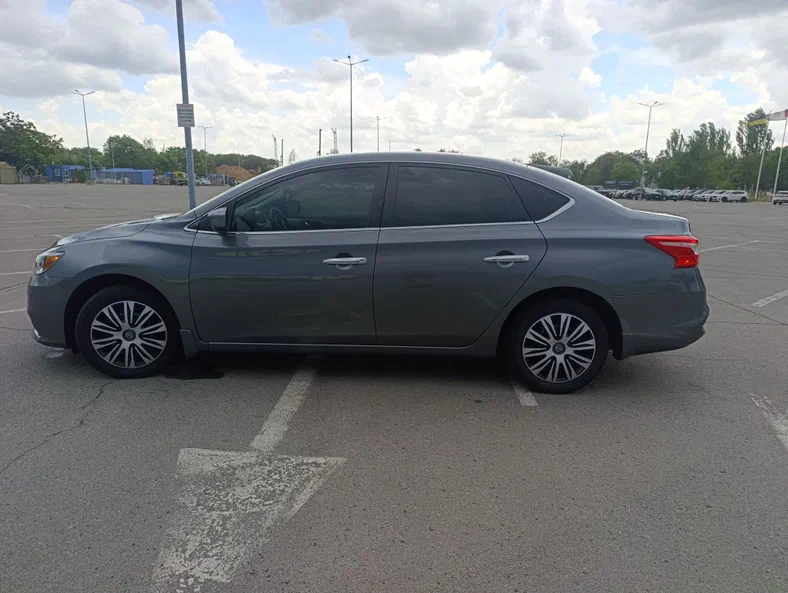Nissan Sentra 2018 - 4