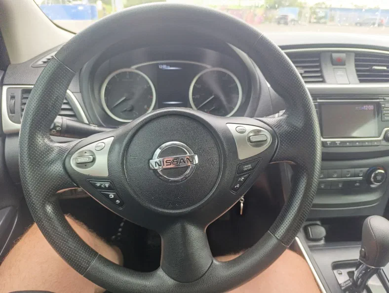 Nissan Sentra 2018 - 9