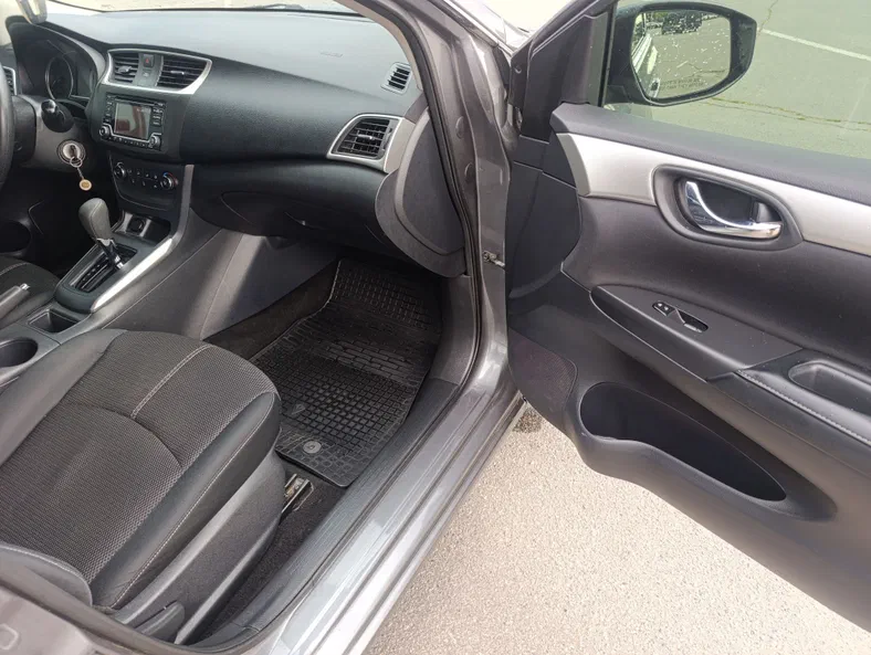 Nissan Sentra 2018 - 12