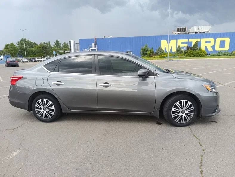 Nissan Sentra 2018 - 10