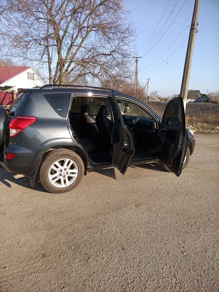 Toyota RAV4 2007 - 9