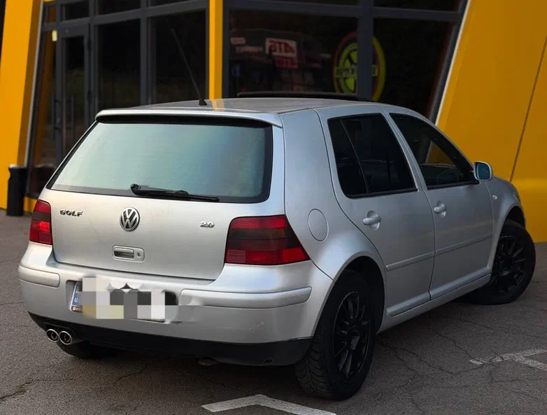 Volkswagen Golf 2002 - 6