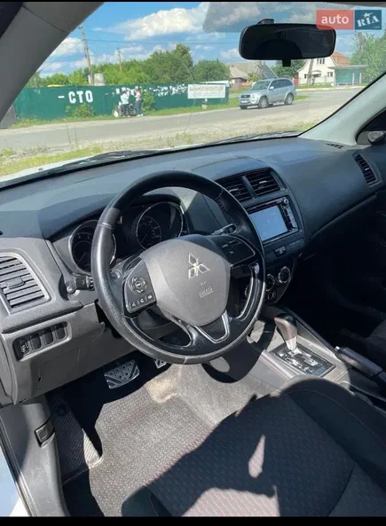 Mitsubishi Outlander Sport 2018 - 5