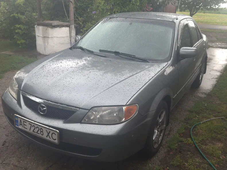 Mazda Protege 2002 - 3