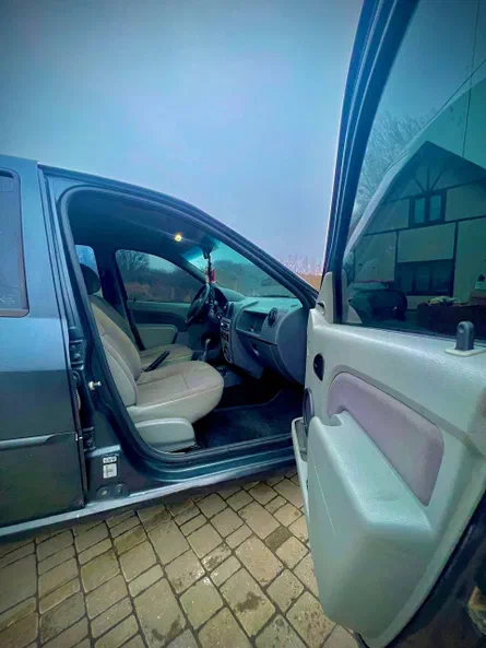 Dacia Logan 2008 - 5