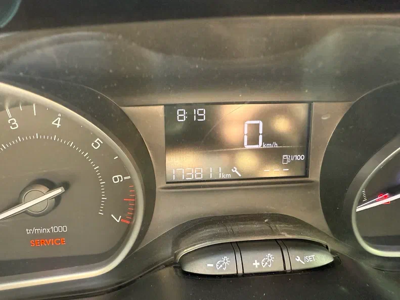 Peugeot 208 2016 - 14