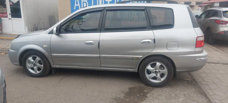 Kia Carens 2005