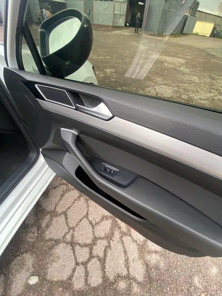 Volkswagen Passat 2015 - 17