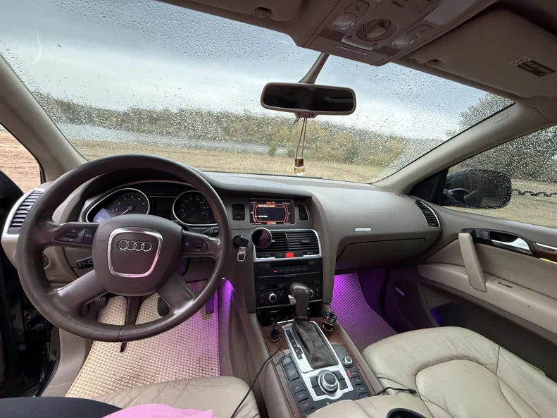 Audi Q7 2007 - 11