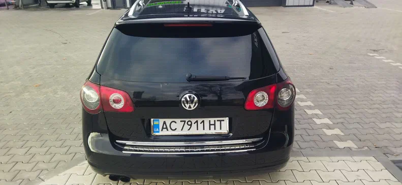 Volkswagen Passat 2009 - 11