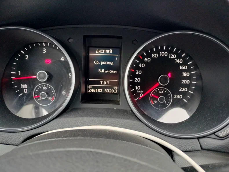 Volkswagen Golf 2012 - 10