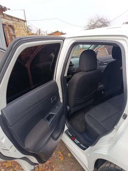 Mitsubishi Outlander Sport 2011 - 5