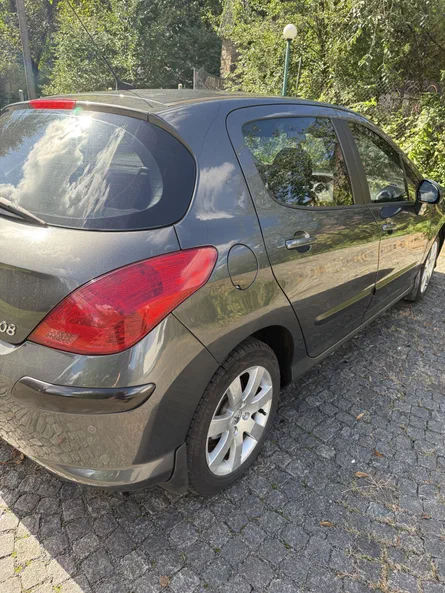 Peugeot 308 2008 - 7