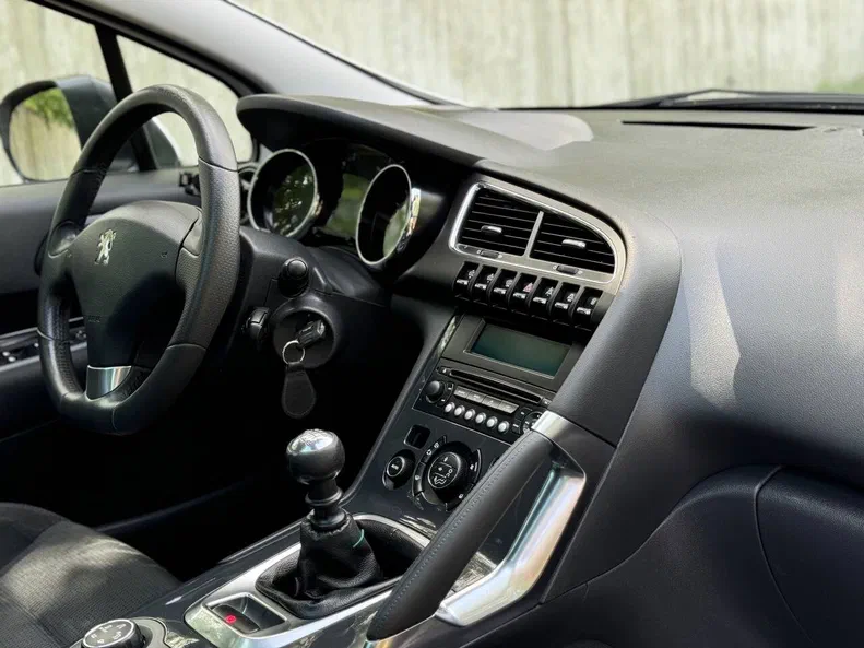 Peugeot 3008 2011 - 10