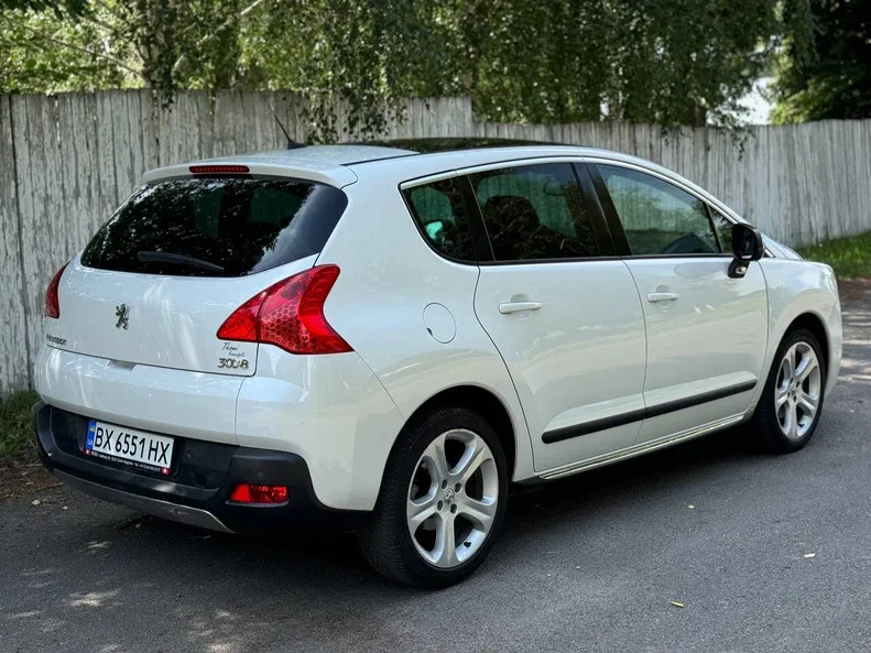 Peugeot 3008 2011