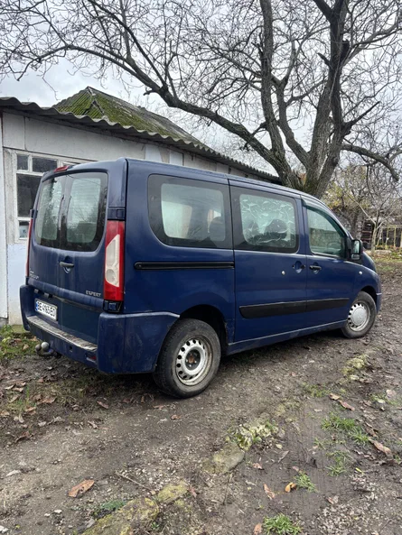 Peugeot Expert 2008 - 11