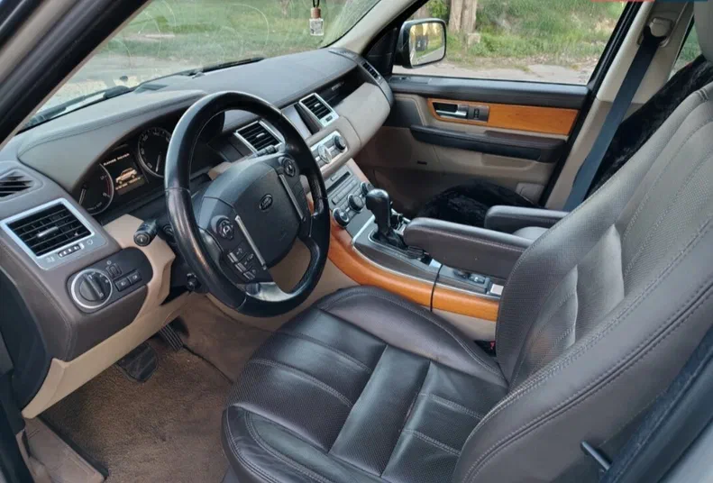 Land Rover Range Rover 2011 - 11