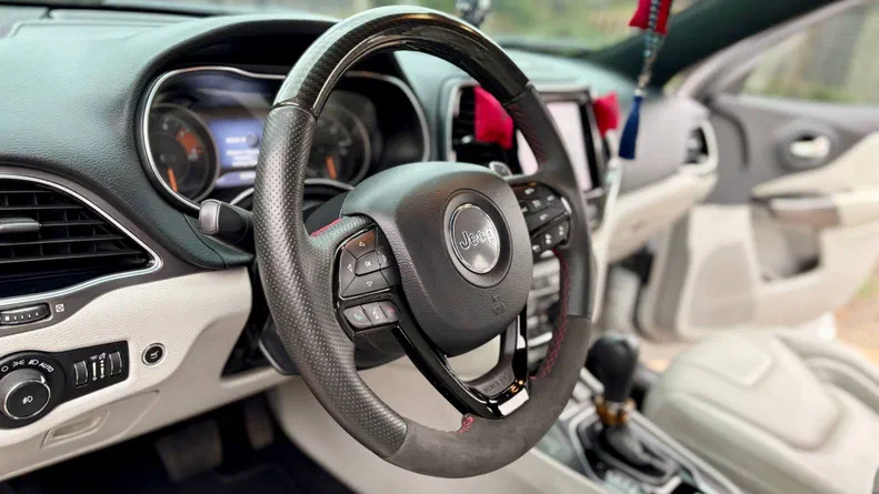 Jeep Cherokee 2019 - 13