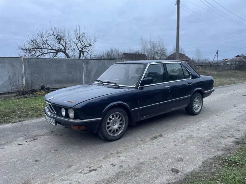 BMW 5 серія 1987 - 12