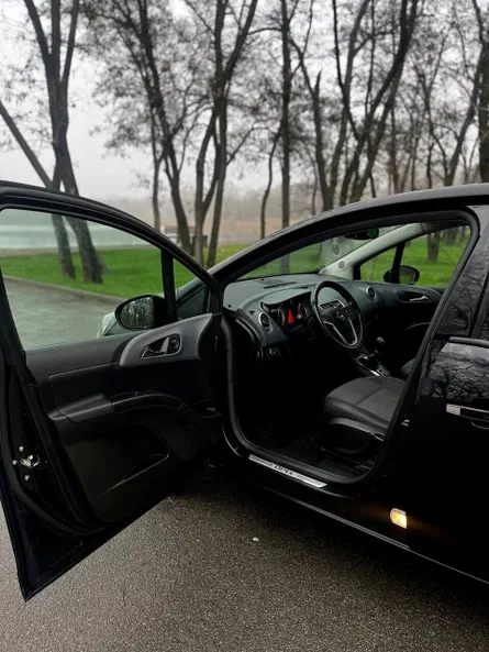 Opel Meriva 2010 - 11