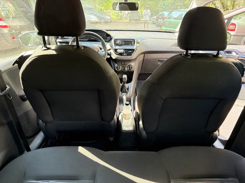 Peugeot 208 2016 - 19