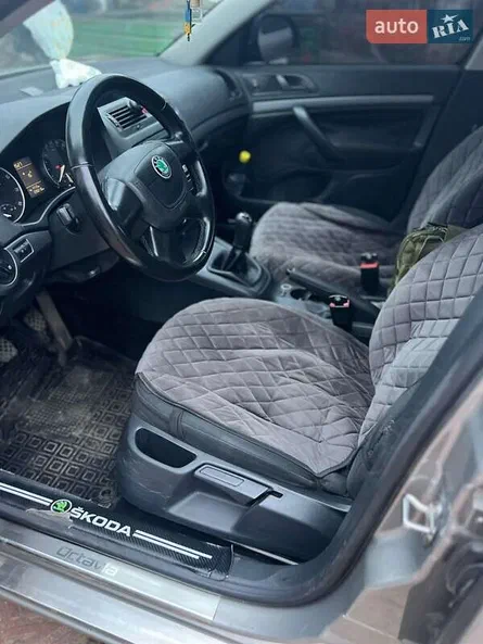 Skoda Octavia 2012 - 6