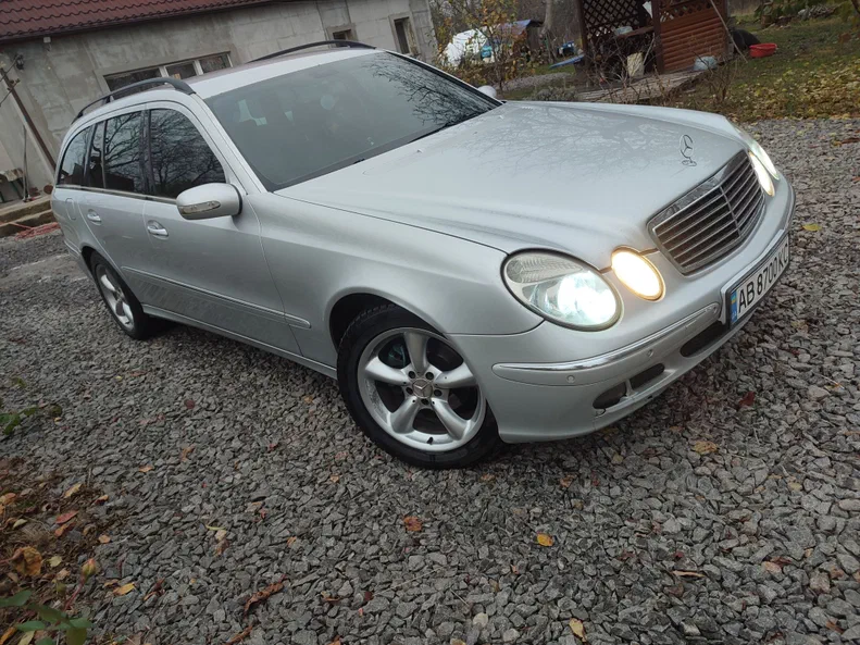 Mercedes-Benz E-Клас 2003 - 7