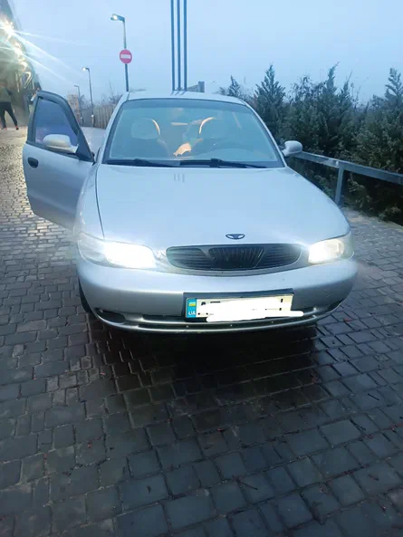 Daewoo Nubira 1998