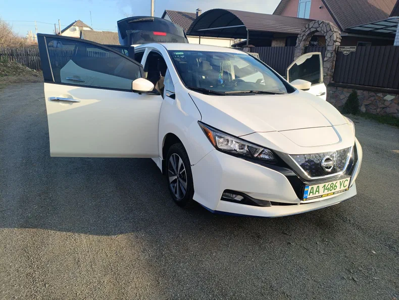 Nissan Leaf 2022 - 16