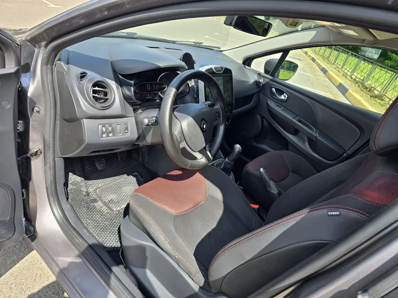 Renault Clio 2015 - 9