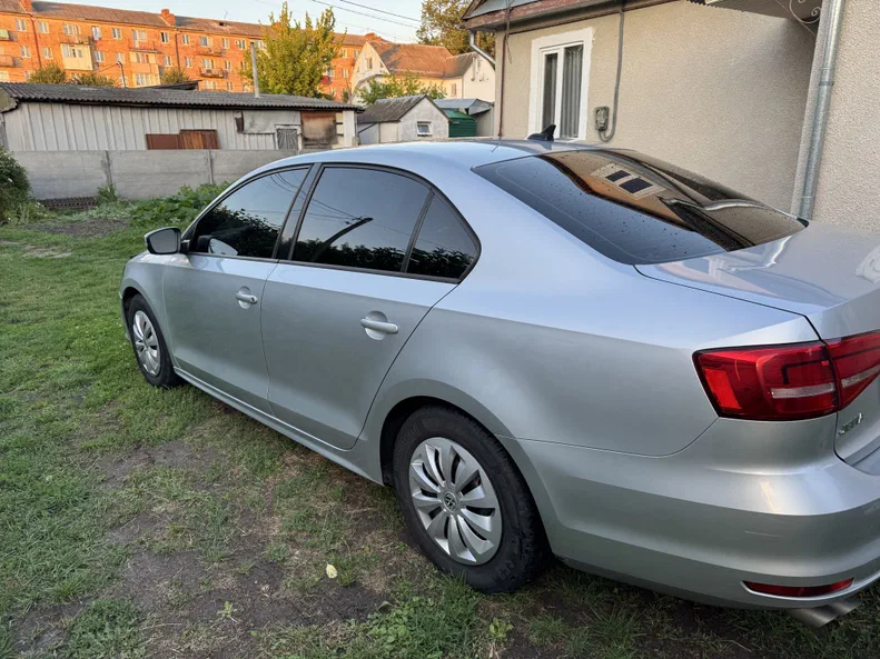 Volkswagen Jetta 2014 - 5