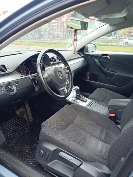 Volkswagen Passat 2010 - 6