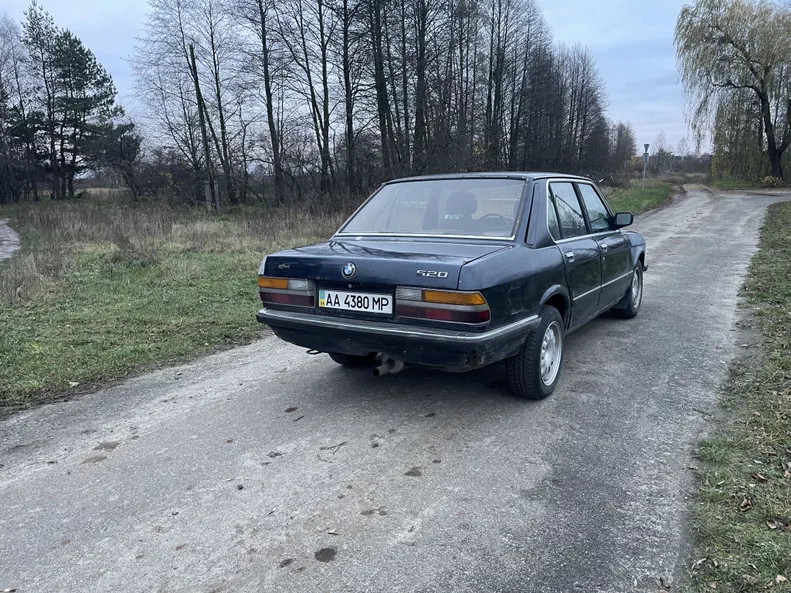 BMW 5 серія 1987 - 10