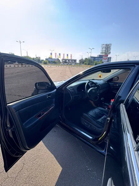 Toyota Camry 2004 - 12